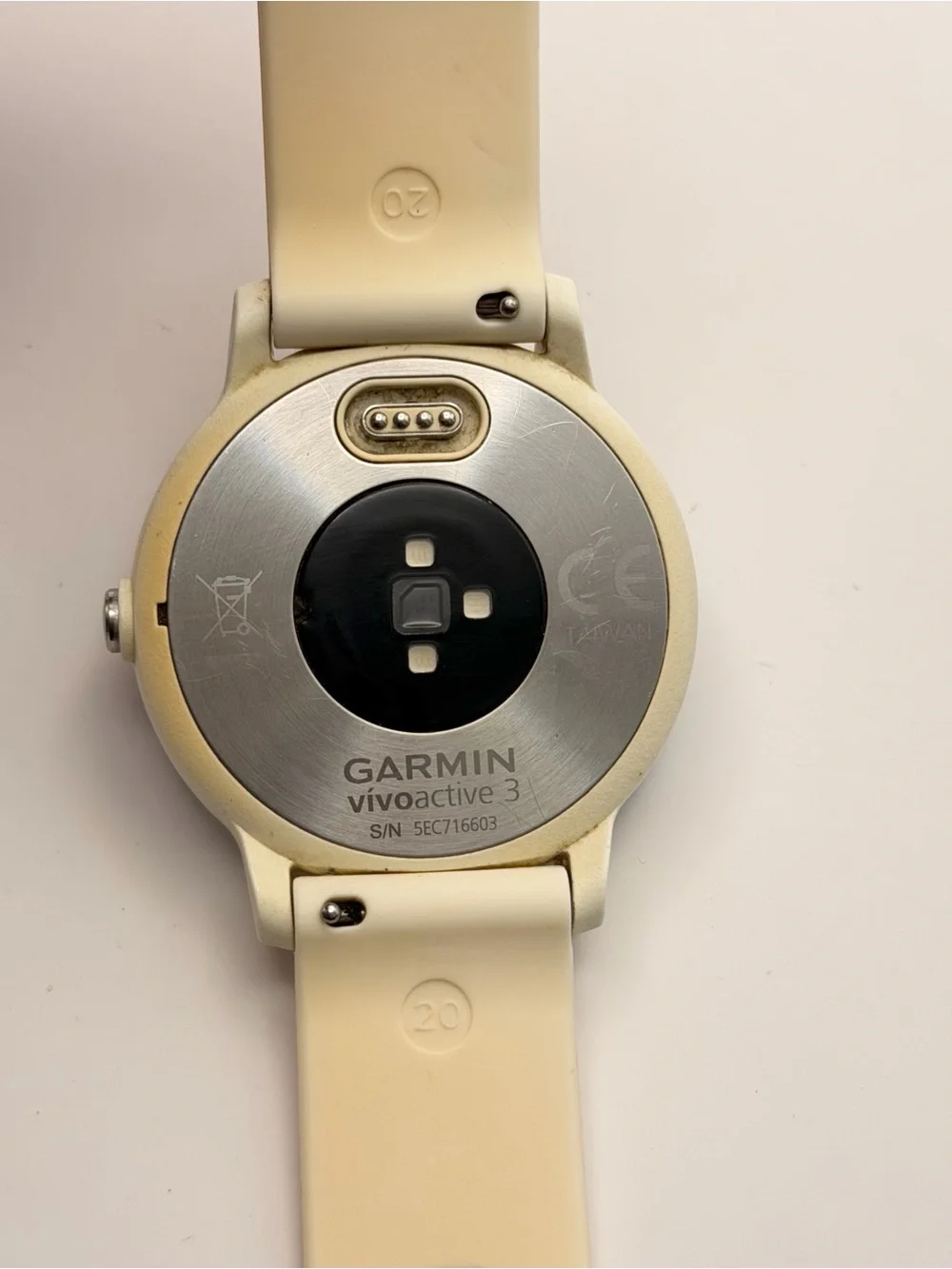 Garmin Vivoactive 3, Tested, Charger Included, very good, White/steel, smartwatc